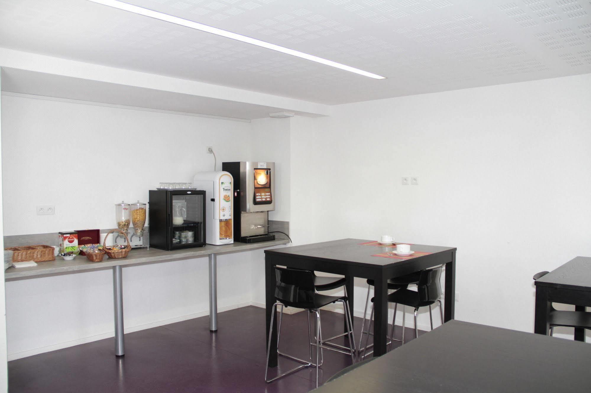 Residence Hoteliere Laudine แร็งส์ ภายนอก รูปภาพ