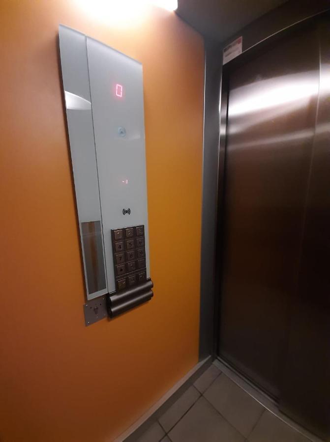Residence Hoteliere Laudine แร็งส์ ภายนอก รูปภาพ